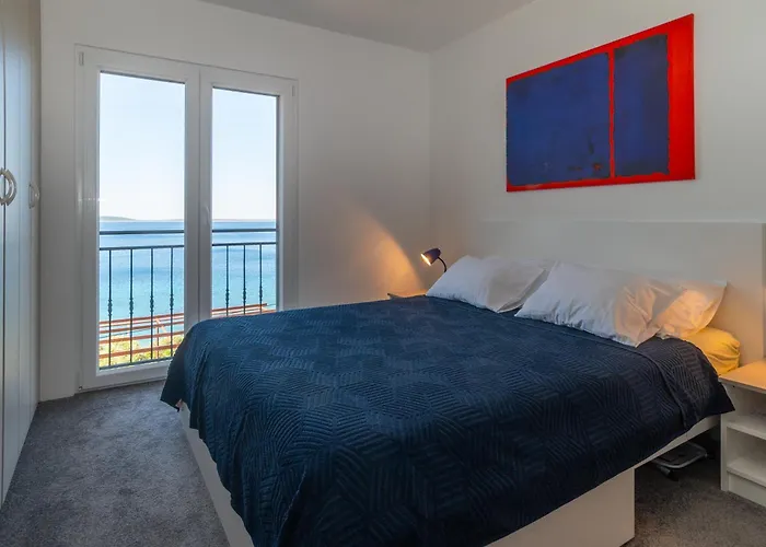 Azure Horizon Villa
