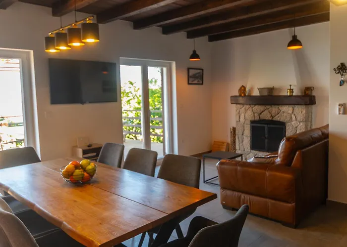 Azure Horizon Villa