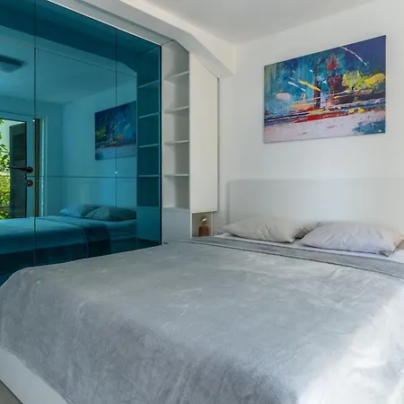Villa Azure Horizon