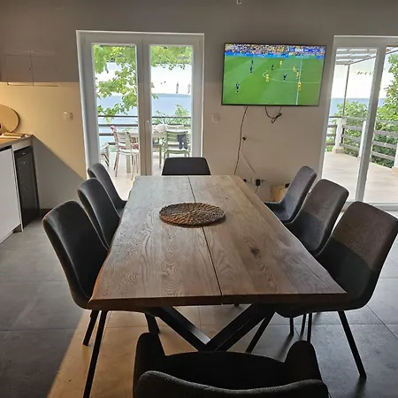 Azure Horizon Villa *