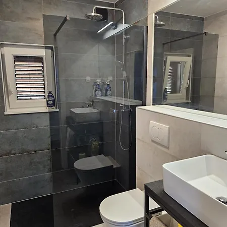 Villa Azure Horizon Miholascica