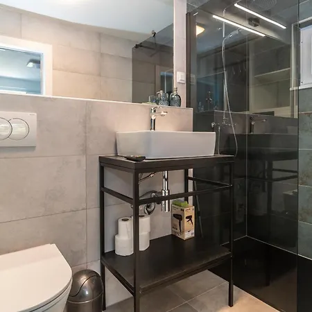 Villa Azure Horizon Miholascica